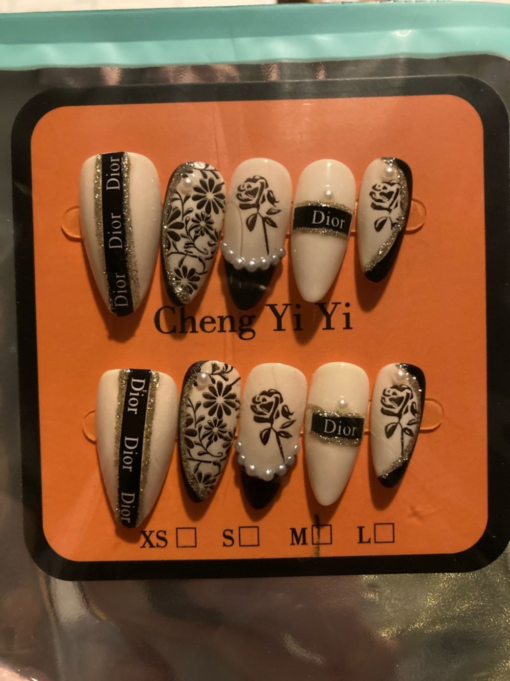 Dior Cream, Black & Gold Floral Press-On Nail Set